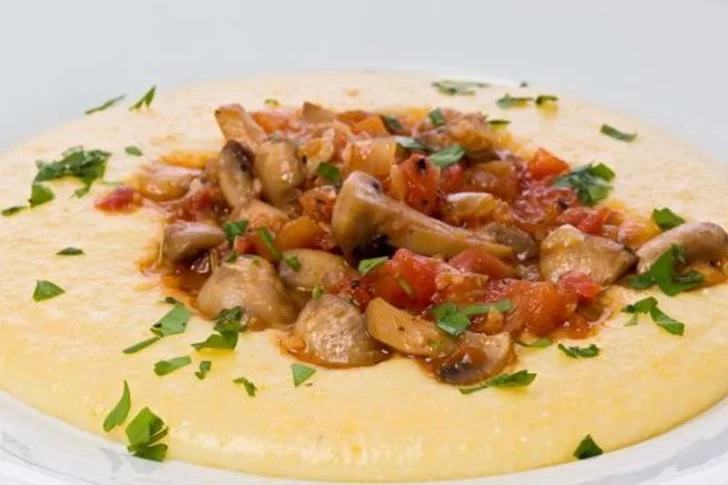 El paso a paso para preparar polenta bien cremosa