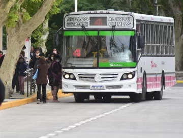 Los empresarios de colectivos piden que el pasaje cueste 60 pesos