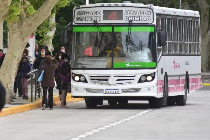 Los empresarios de colectivos piden que el pasaje cueste 60 pesos