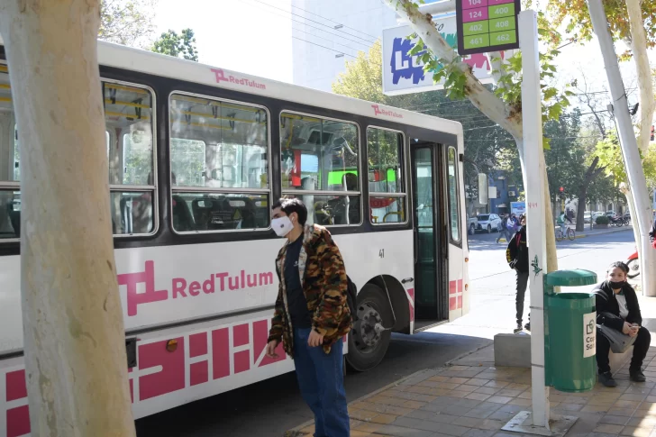 Para destrabar el paro de micros en San Juan, llamaron a una audiencia de conciliación a UTA