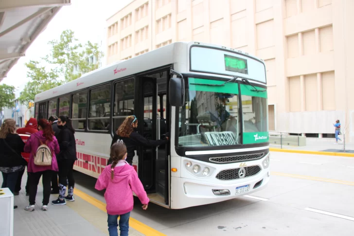 Ahora dicen que el paro de colectivos sigue vigente