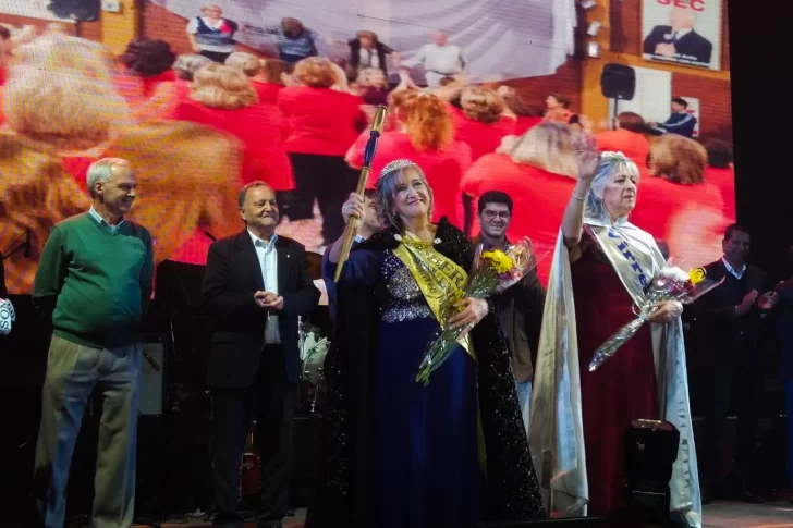 María Mercedes, la rawsina electa como Reina del Adulto Mayor de San Juan