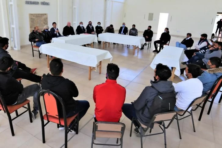 Según la Secretaría de Deportes, los futbolistas están de acuerdo con postergar la vuelta a los entrenamientos