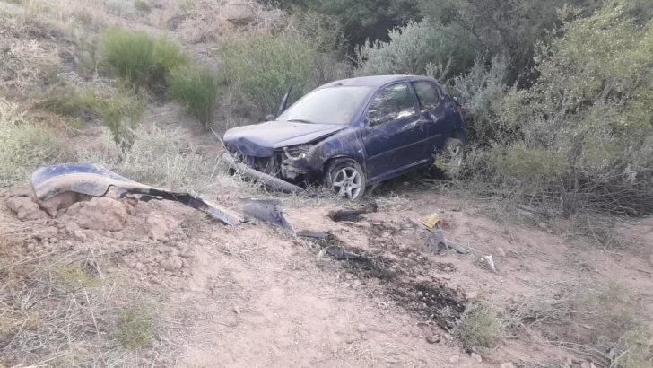 Venía a San Juan y volcó en La Rioja; se salvó de milagro