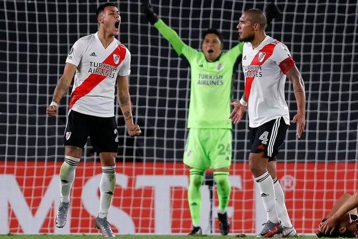 River vivió una noche que pasó a la historia: le ganó a Independiente Santa Fe y es nuevo líder