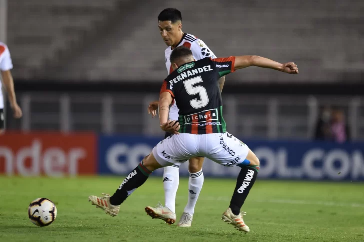 Con las tribunas vacías, River empató con Palestino