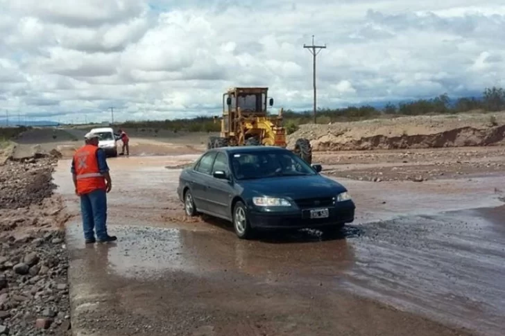 Las rutas que deben transitarse con precaución por las lluvias en la provincia