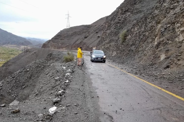 Luego de las lluvias, siguen trabajando en las rutas: el estado de cada una