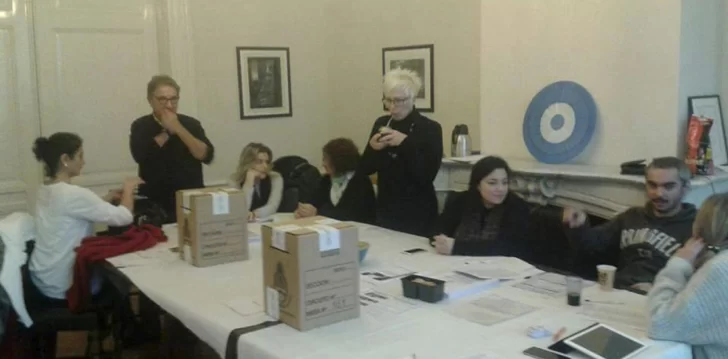 Declararon inconstitucional la votación por correo para argentinos en el exterior