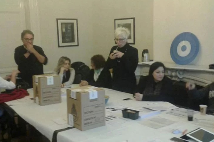 Declararon inconstitucional la votación por correo para argentinos en el exterior