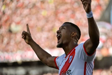 A River le alcanzó con un gol de Rondón para superar a Talleres en el Monumental