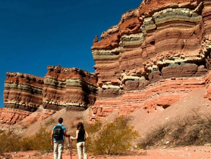 Salta habilitará el turismo interno, la pesca deportiva y el fútbol 5