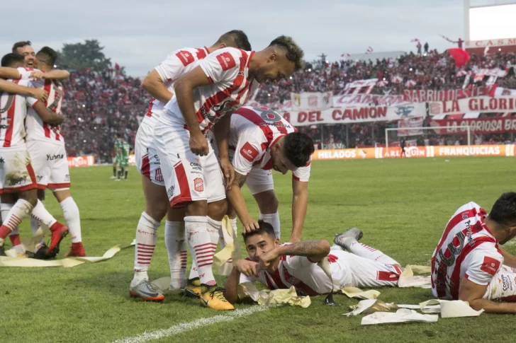 San Martín de Tucumán aplastó a Sarmiento y volvió a Primera luego de 9 años