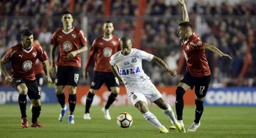 Carlos Sánchez fue habilitado para jugar frente a Independiente