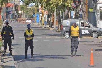 Detuvieron a 4 santiagueños portadores de Covid-19 mientras circulaban por la calle