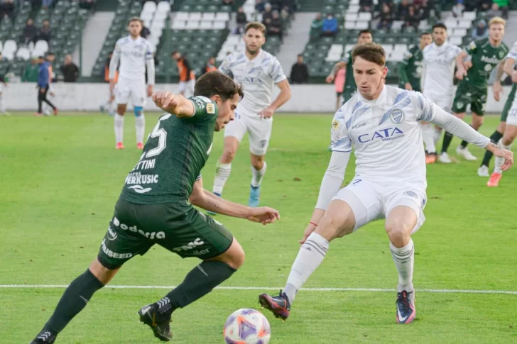 Godoy Cruz se lo dio vuelta a Sarmiento y se quedó con una “final” por la permanencia