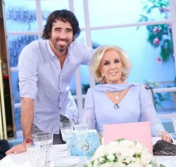 Nacho Viale desmintió que Mirtha Legrand le haya regalado una mansión a Juana Viale