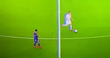 La jugada de Messi frente al Dinamo Kiev que generó una ola de críticas en España