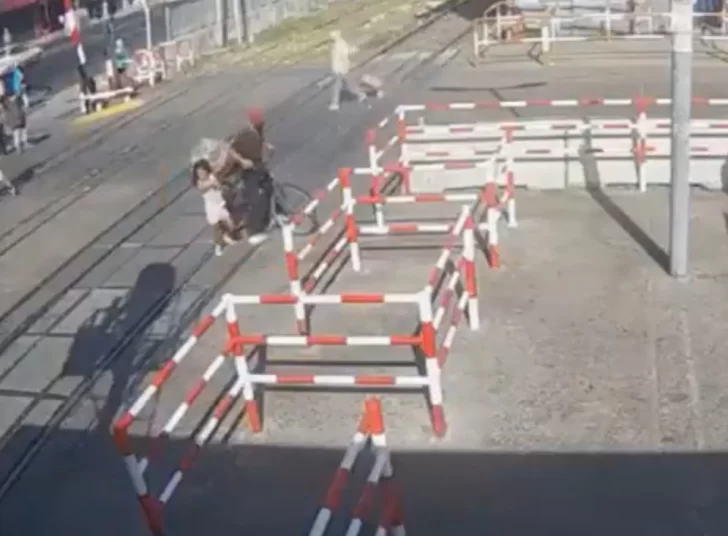 Video: la última imagen de Maia, con el hombre que se la llevó el lunes