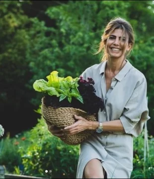 Juliana Awada se adelantó y ya preparó la mesa de Navidad