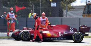 Carlos Sainz volvió a chocar la Ferrari y salió ileso: hay decepción en el equipo