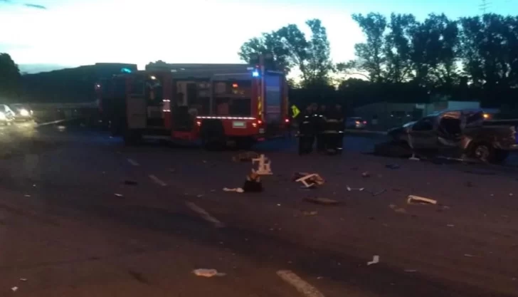 Las impactantes fotos del accidente que dejó nueve muertos en Carmen de Areco