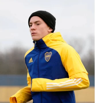 Quién es Valentín “el Colo” Barco, el chico de 16 años que jugará de titular en Boca