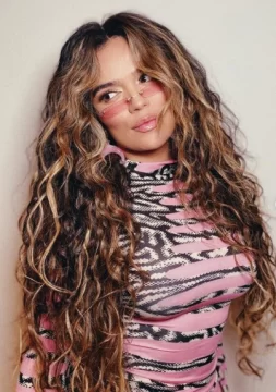 Karol G desafió la censura en instagram con una bikini animal print