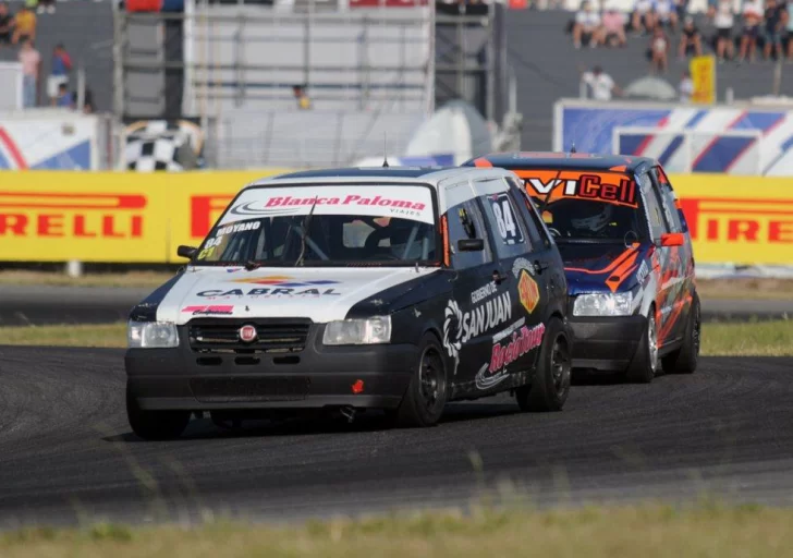 Moyano debutó con un top 20 en el Turismo Pista