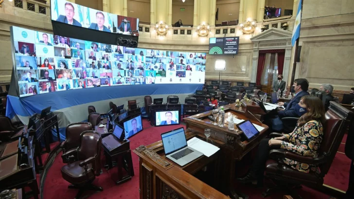 El Senado se prepara para discutir el acuerdo con el FMI y recibe a Martín Guzmán