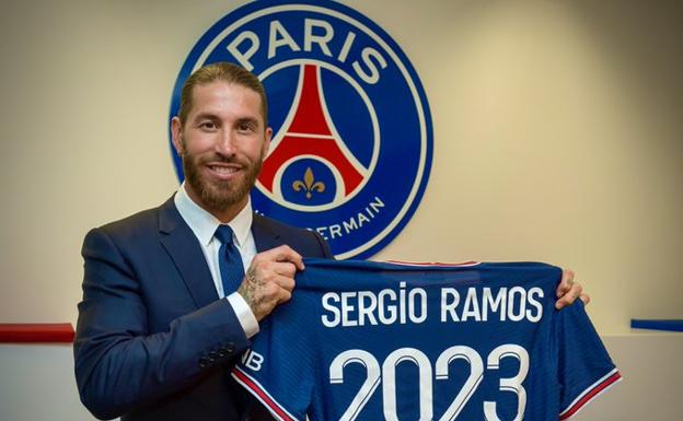 Sergio Ramos fue presentado oficialmente en el PSG