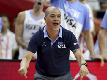 “Oveja” Hernández dejó de ser DT del seleccionado argentino de básquetbol