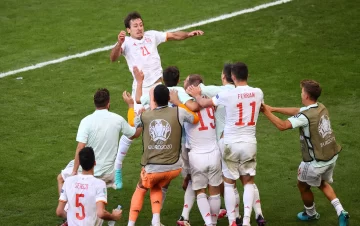 España venció a Croacia en un partido para el infarto y se metió en cuartos