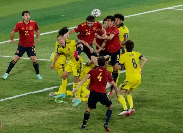 España empató sin goles ante Suecia en su debut en la Eurocopa