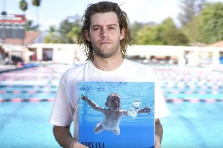 El bebé de la tapa del disco “Nevermind” demandó a Nirvana por pornografía infantil