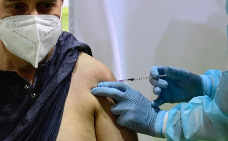 Suecia también suspendió la administración de vacuna de AstraZeneca