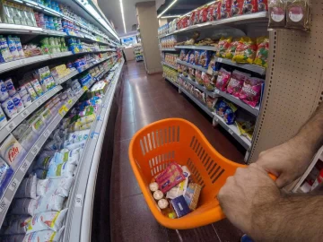 En junio lanzarán una canasta de 120 productos con precios congelados