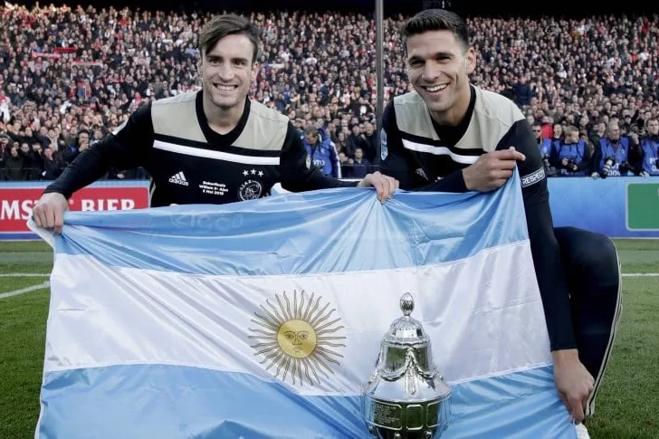 Nicolás Tagliafico y Lisandro Magallán fueron campeones con Ajax en la Copa de Holanda