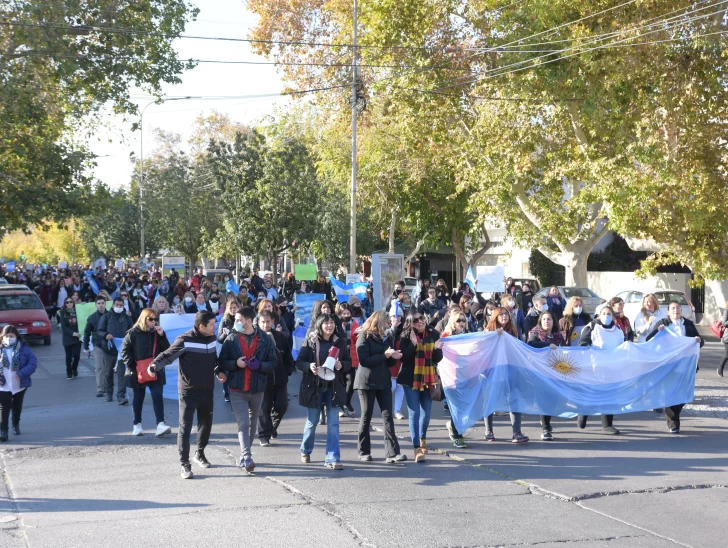 Referentes de autoconvocados niegan que convoquen a supuesta marcha para el domingo