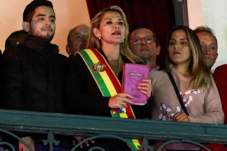 Ordenan la detención de Jeanine Áñez, la expresidenta de facto de Bolivia