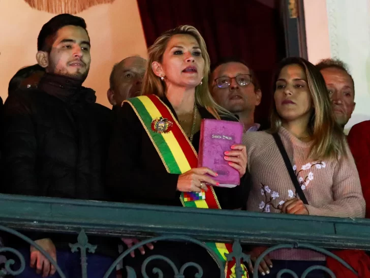 Ordenan la detención de Jeanine Áñez, la expresidenta de facto de Bolivia