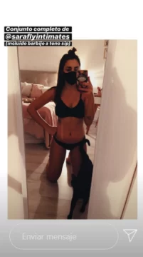 Thelma Fardín subió una foto en la que sale arrodillada y en tanga