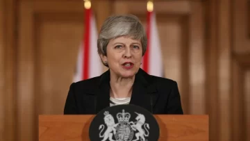 Theresa May puso su renuncia a cambio de que Parlamento apruebe su acuerdo con la UE