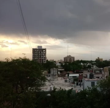 Emitieron un alerta por tormentas para las noches de hoy y mañana, en todo San Juan