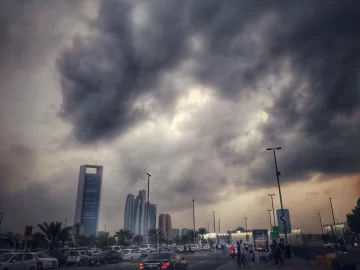 Emiratos Árabes sembró nubes e hizo llover para bajar la temperatura