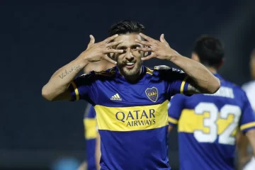 Con un doblete de Salvio, Boca venció a Libertad y llegó a la cima