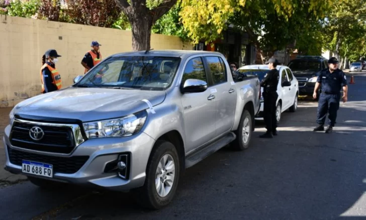 Fueron borrachos a sacar plata del cajero de la Central de Policía y quedaron detenidos