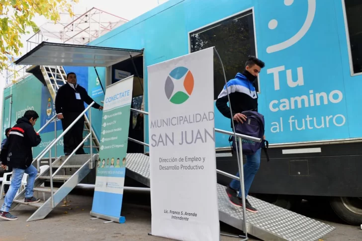 El tráiler que ofrece empleo a los jóvenes ya está en Capital