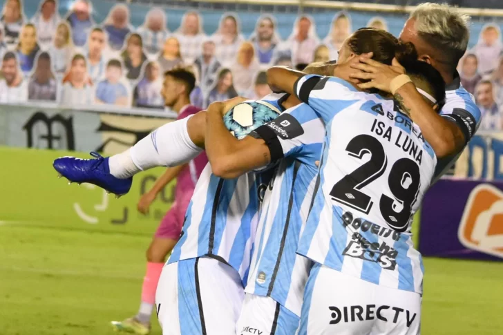 Atlético Tucumán goleó a Defensa y Justicia y por ahora clasifica a cuartos de final