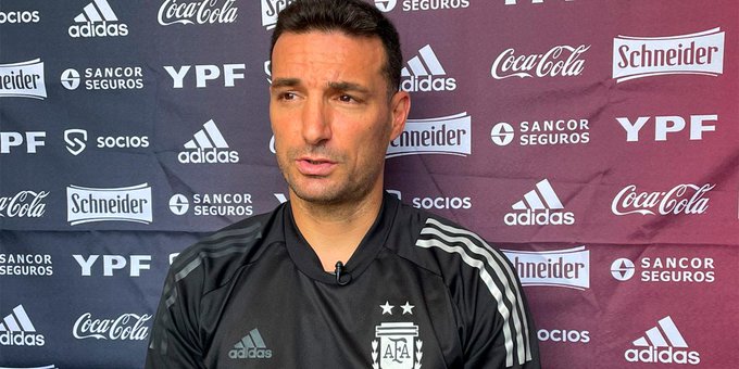 Scaloni: “Liberé a los jugadores de la Premier porque estaban agobiados”